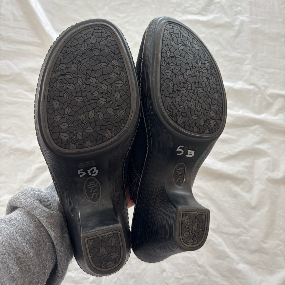 Sofft Octavia black Leather clog mules heeled SZ 9.5 Worn Once on carpet - Picture 11 of 14